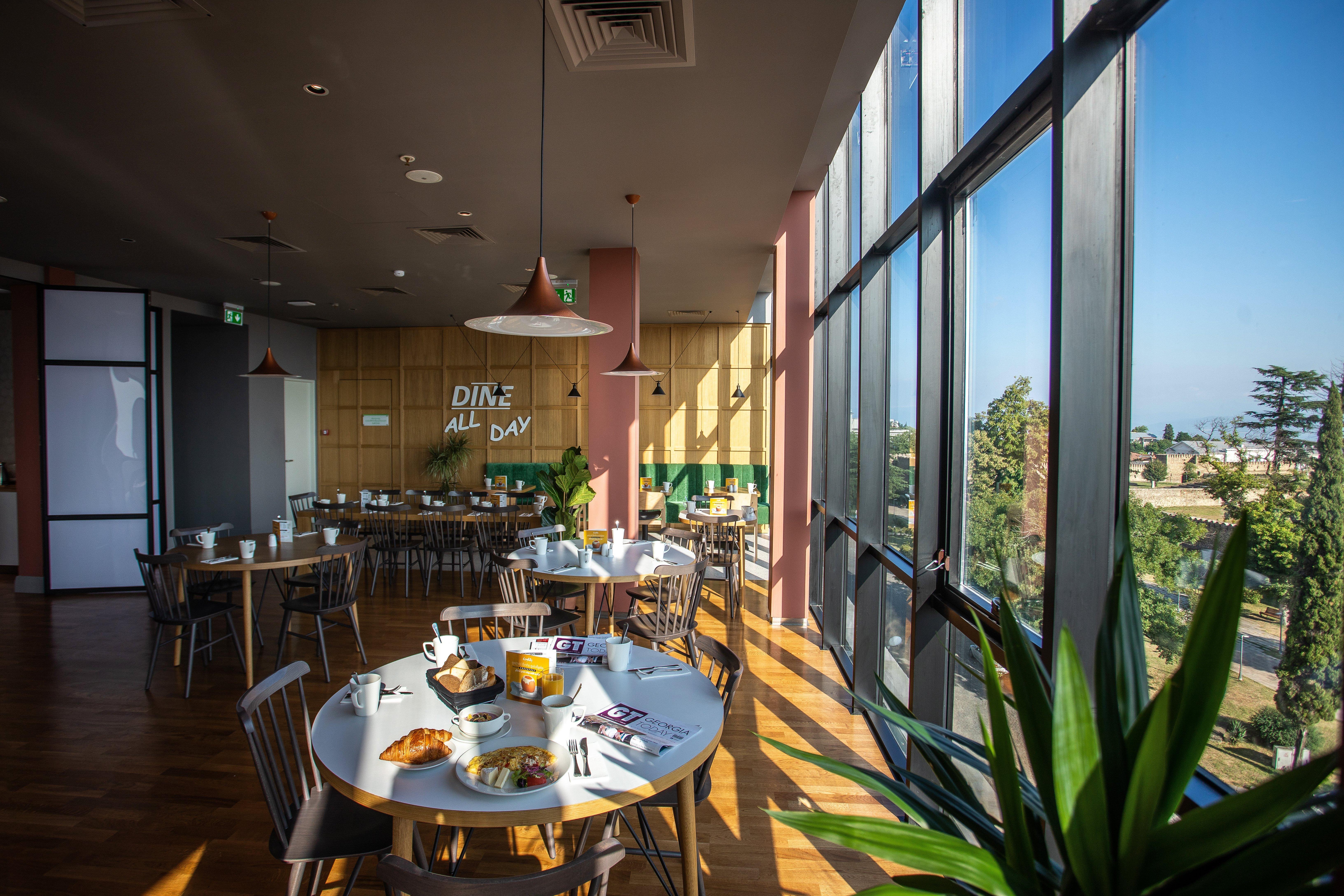 Holiday Inn Telavi By Ihg Eksteriør billede